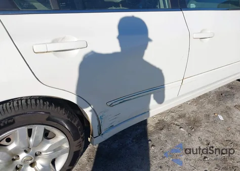 2011 Nissan Altima 2.5 z USA, uszkodzony, nr VIN 1N4AL2AP0BN506359